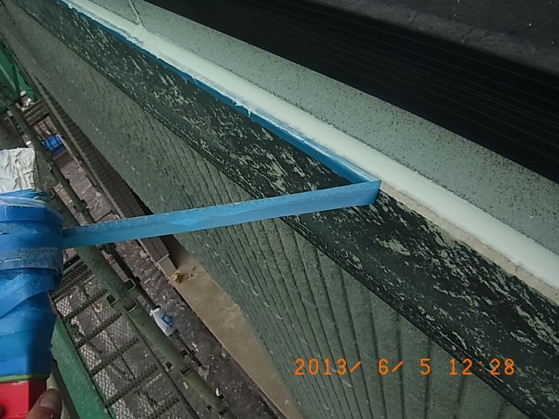 R0017049