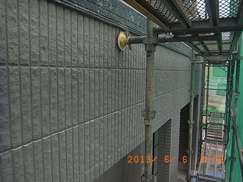 R0017054