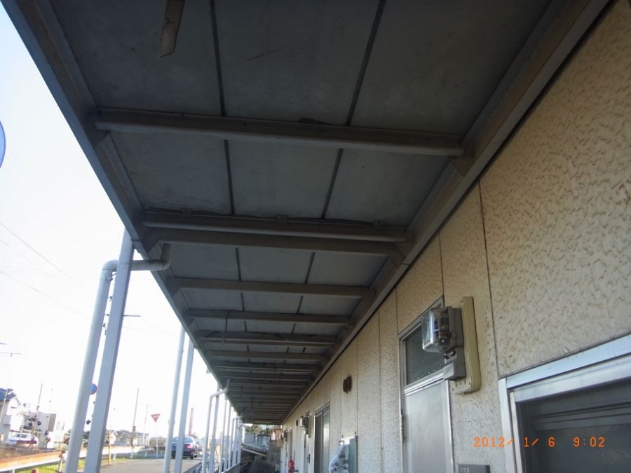 大分市アパート 通路鉄骨 施工前