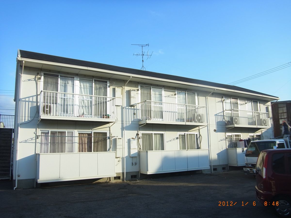大分市アパート 南面全景 施工前