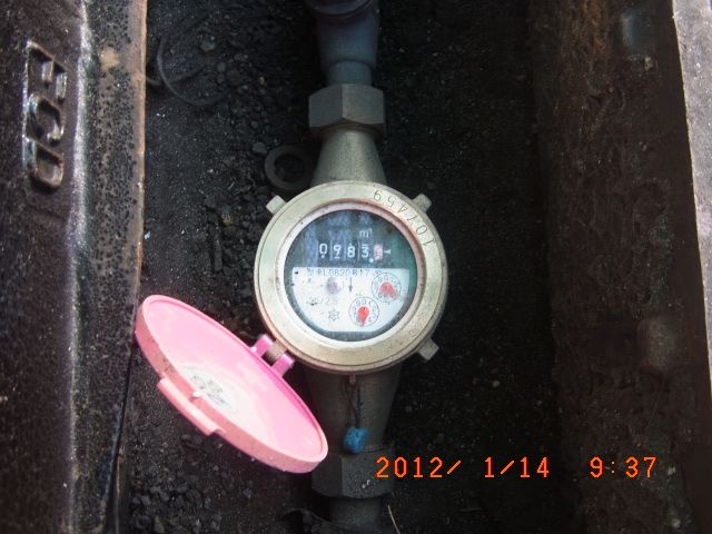 高圧洗浄に水道を使う前の水道メーター確認