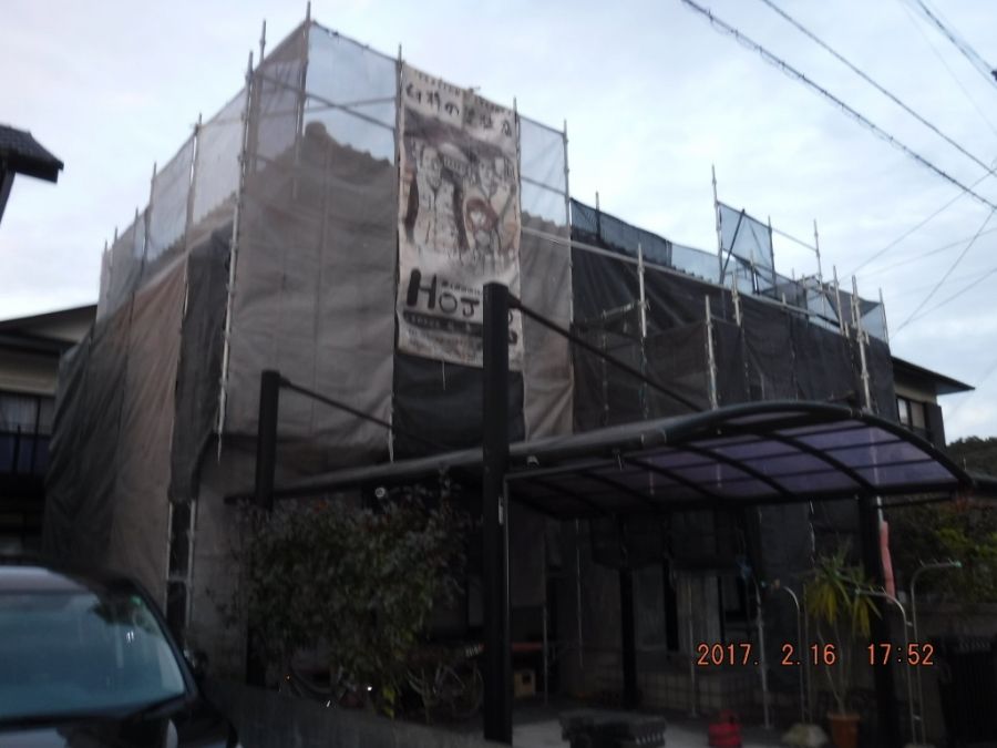 メッシュシート張り完了後の足場
