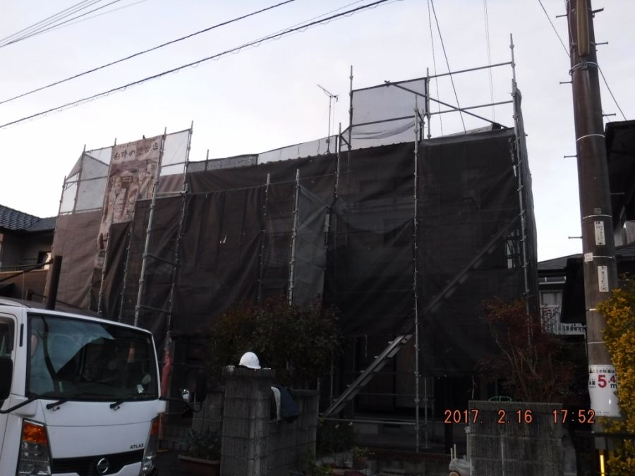 足場メッシュシートの施工状況