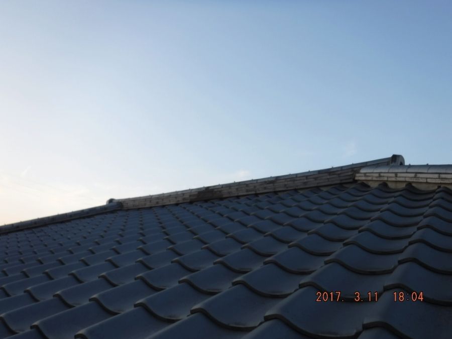 アンテナ撤去後の瓦屋根