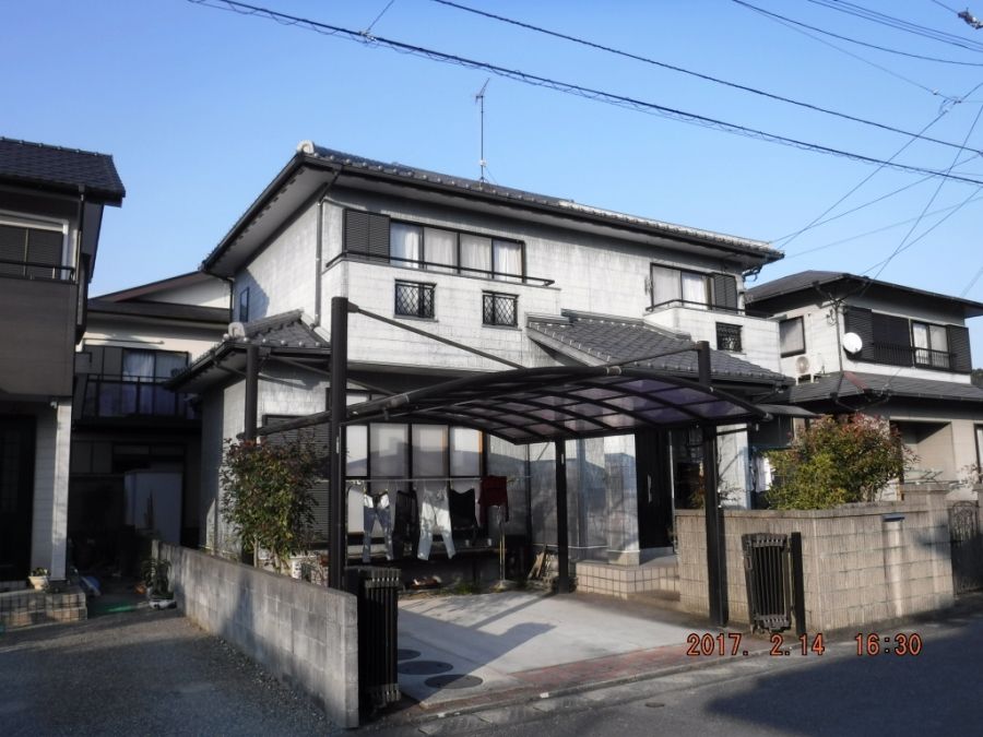 臼杵市E様邸 バルコニー外壁の色分け 施工前