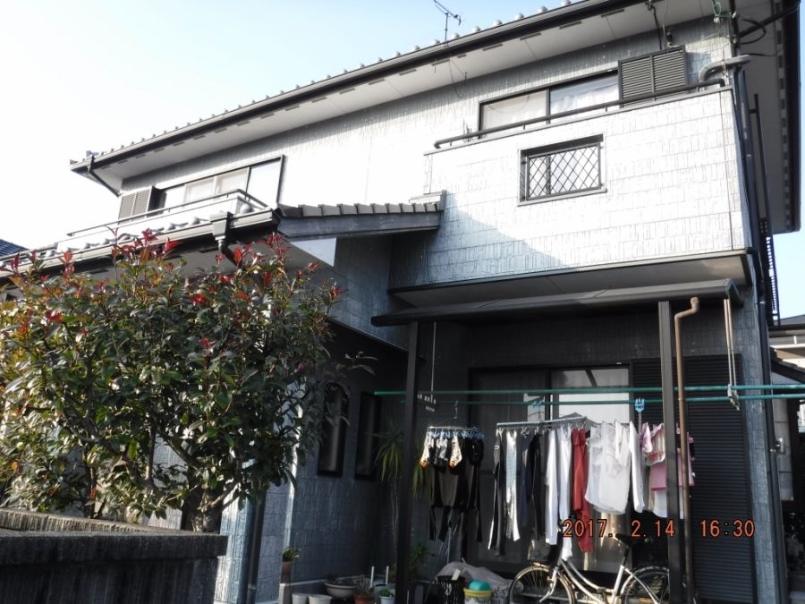 臼杵市E様邸 外壁全景① 施工前