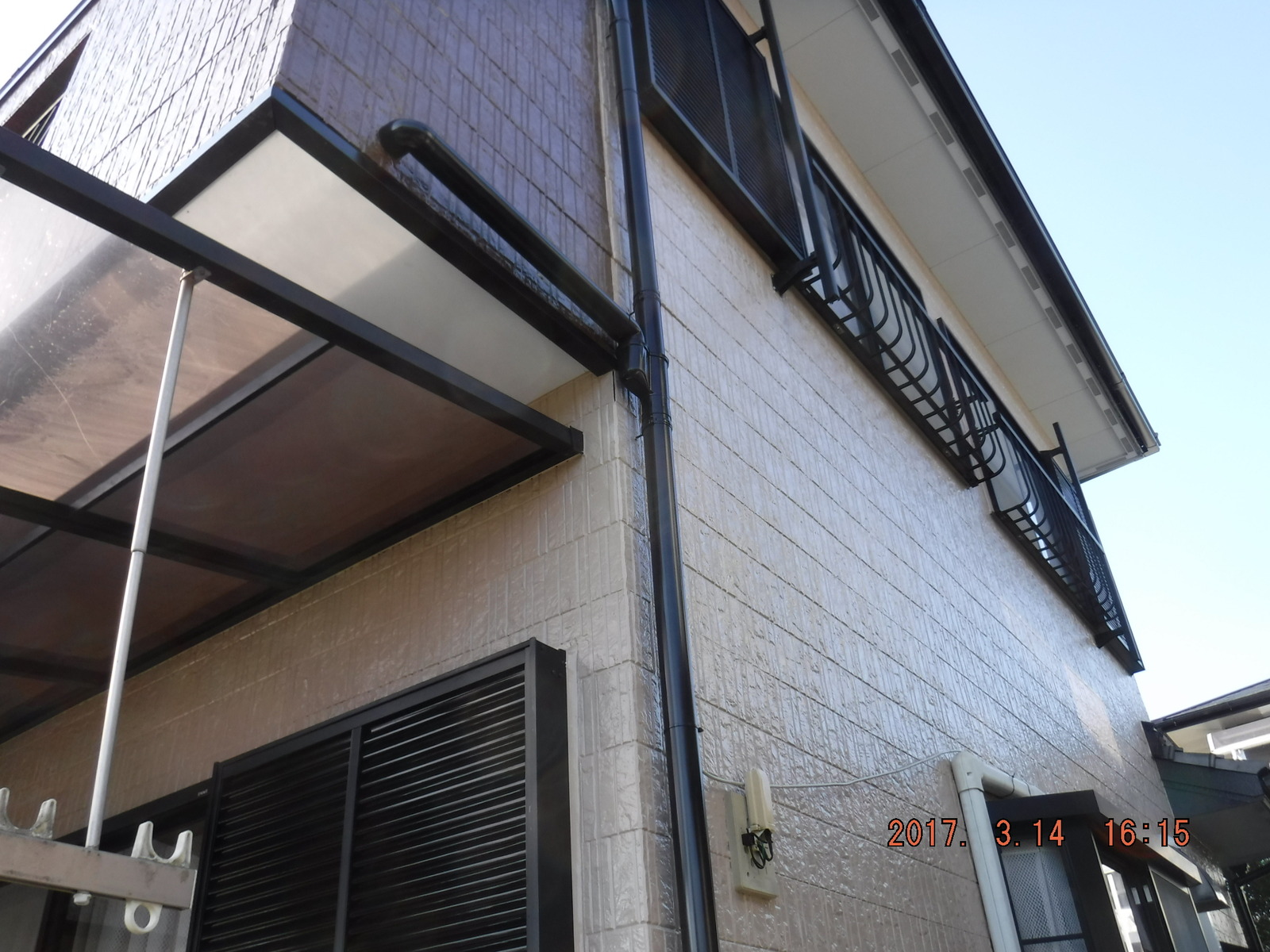 臼杵市E様邸 テラス屋根 施工前 施工後