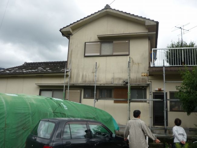 新納様邸の塗装工事前の外観