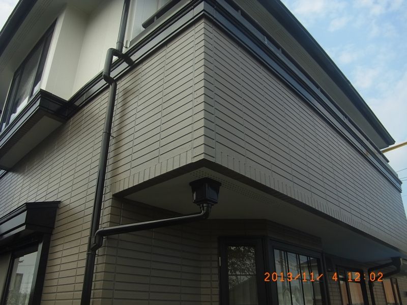 大分市O様邸 塗り重ねの工程