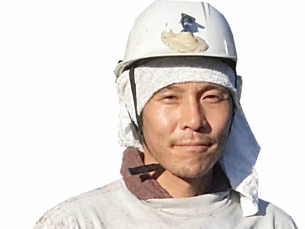 ヘルメットと作業着姿の北条塗装店代表のプロフィール写真
